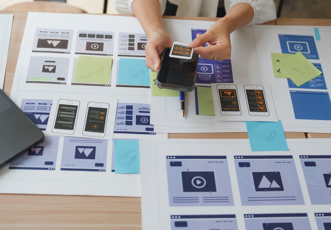 tri fold brochure mockup