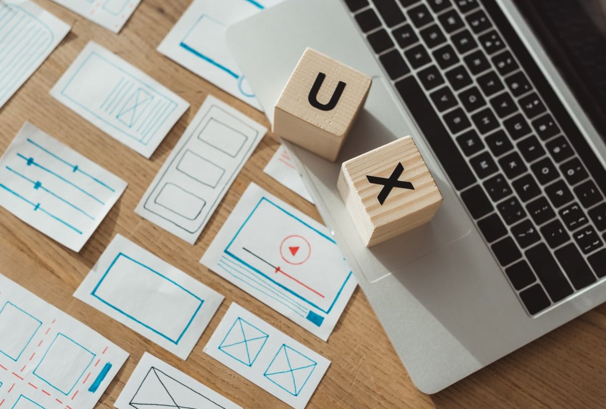 tri fold brochure mockup